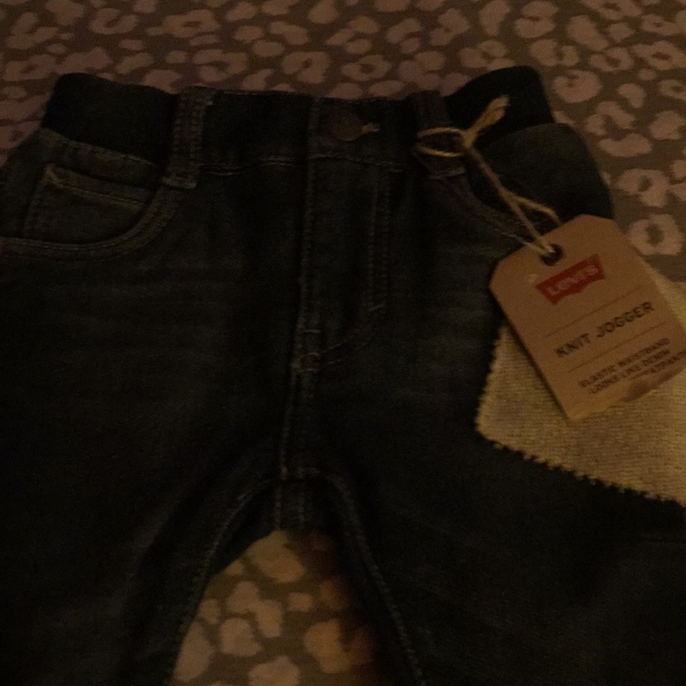 Levi joggers